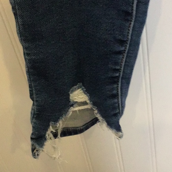 American Eagle | 🦅 Hi-Rise Jegging Distressed Size 2 Regular - Picture 6 of 15